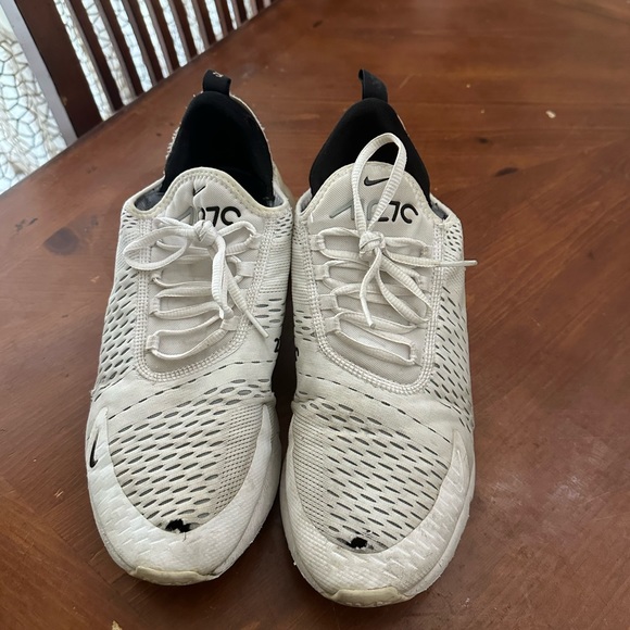 Nike shoes - Picture 5 of 10